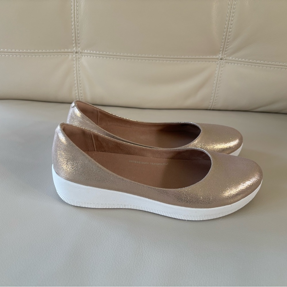 FitFlop Women's Flats, Size 8